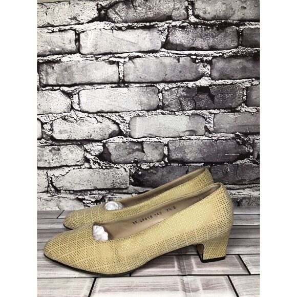 Salvatore Ferragamo Beige Leather Geometric Dress Pump Heels Women 7.5B US/38EU - Picture 8 of 16